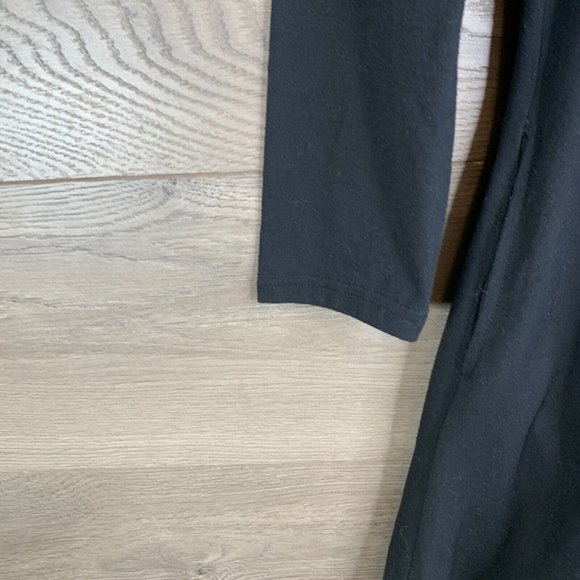 Lildy Swing Tunic Womens Size L-XL Black Solid Long Sleeve Side Seam Pockets - Picture 3 of 8